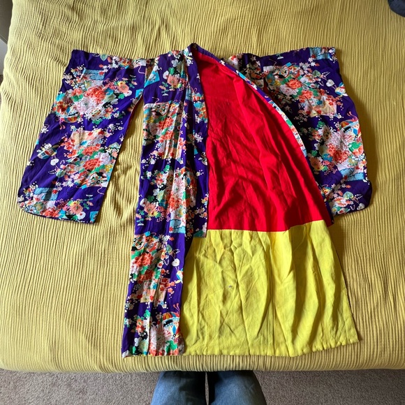 Vintage Kimono from Japan - Picture 2 of 9
